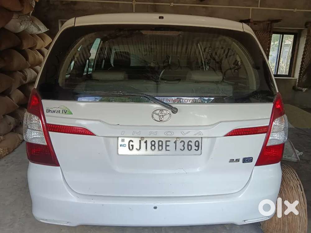 Toyota Innova 2.5 V 2015 Diesel