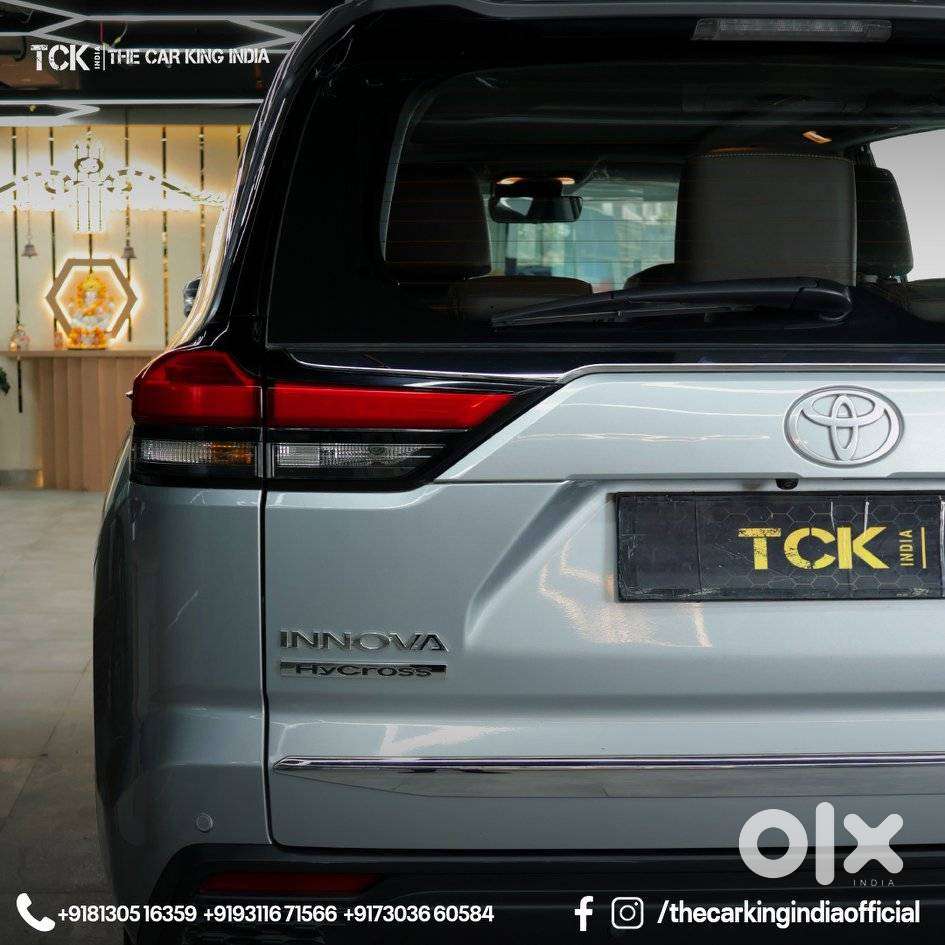 Toyota Innova Hycross 2.0 Zx (o) Hybrid 7 Str, 2025, Petrol