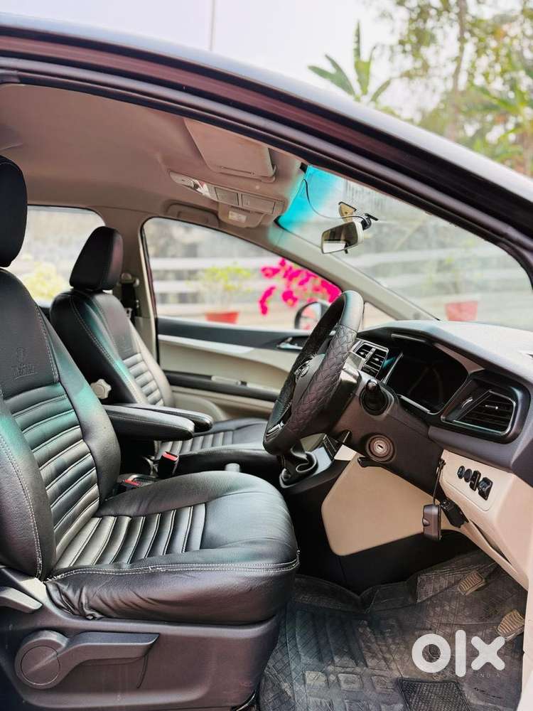 Mahindra Marazzo M6 8str, 2019, Diesel