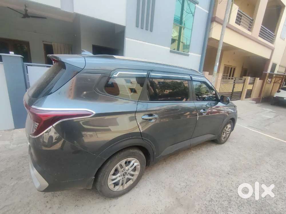 Kia Carens 2024 Diesel Well Maintained