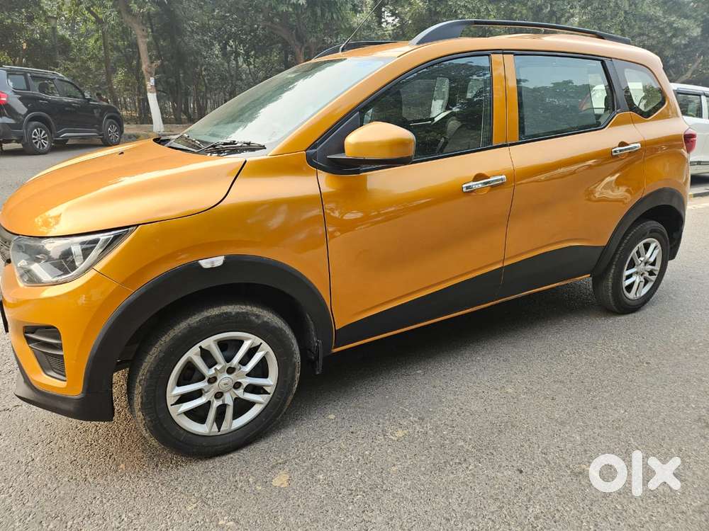 Renault Triber Rxt, 2022, Petrol