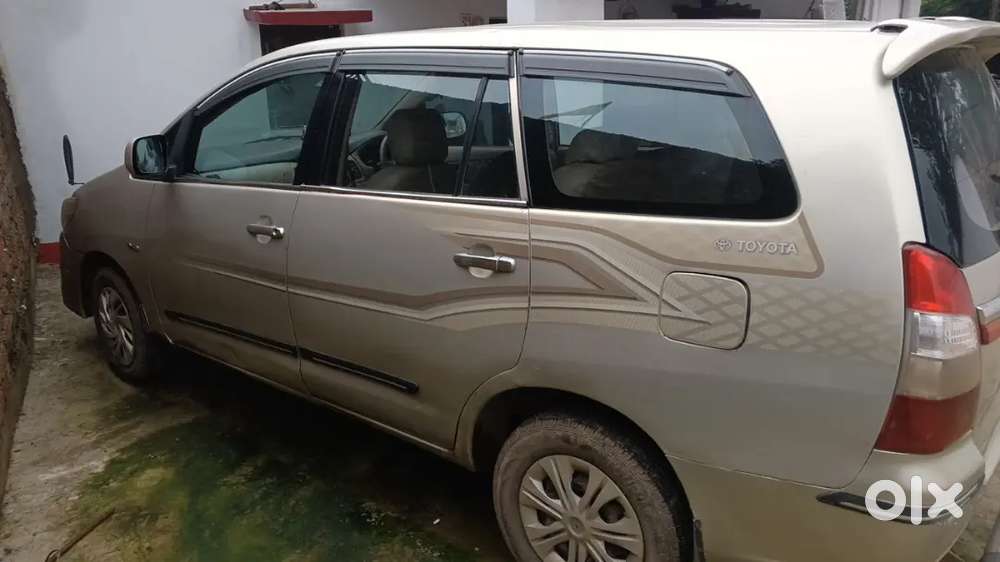 Toyota Innova Hycross 2008 Km Driven