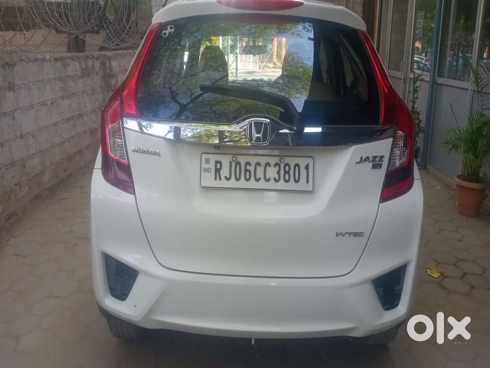 Honda Jazz [2020-2023] 1.2 V I-vtec Mt, 2015, Petrol