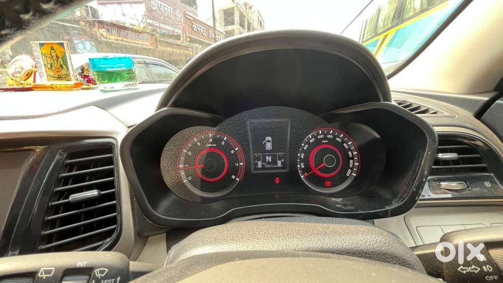 Mahindra Xuv300 Petrol Manual 2020. Emaculate Condition