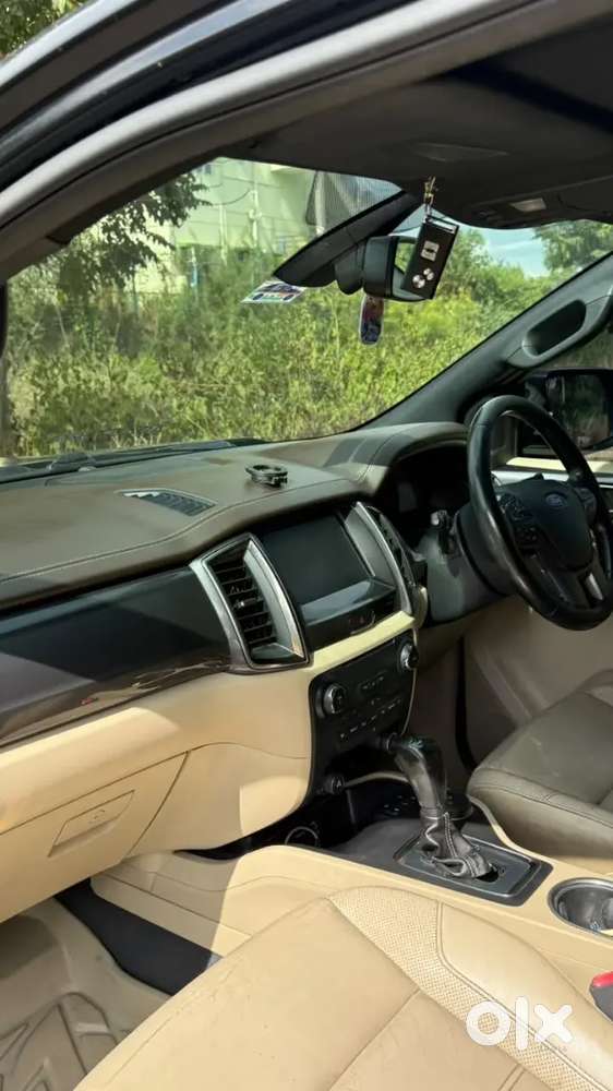 Ford Endeavour Titanium Plus 2016