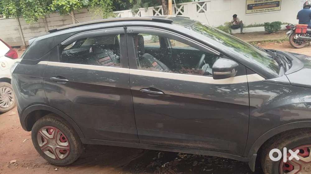 Tata Nexon Petrol Manual 2018