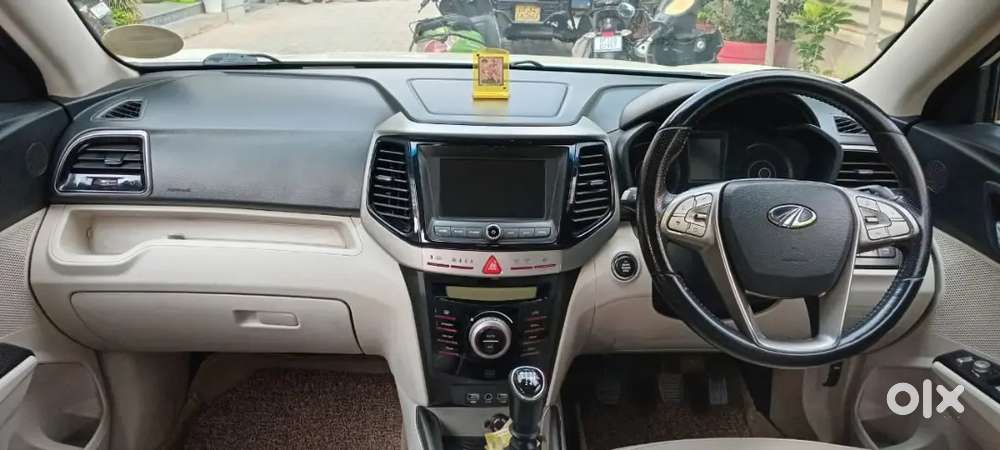 Mahindra Xuv300 2019 Diesel( Sunroof)