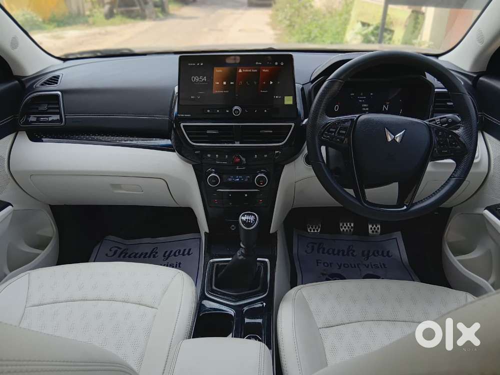 Mahindra Xuv 3xo Ax7l Petrol Mt, 2025, Petrol