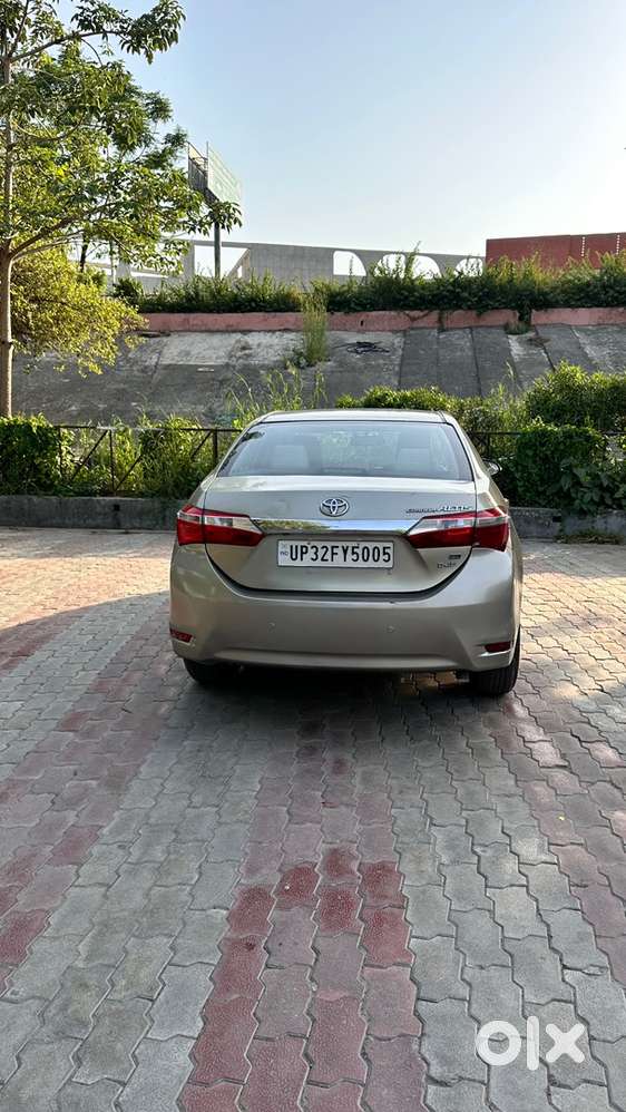 Toyota Corolla Altis Diesel 2015 (push Button Start )