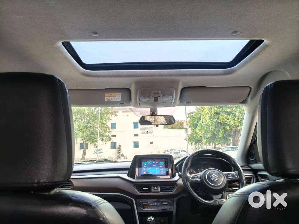 Maruti Suzuki Brezza 1.5 Zxi Smart Hybrid, 2023, Petrol