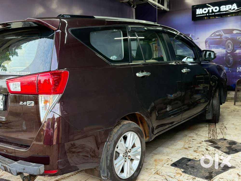 Toyota Innova Crysta 2016
