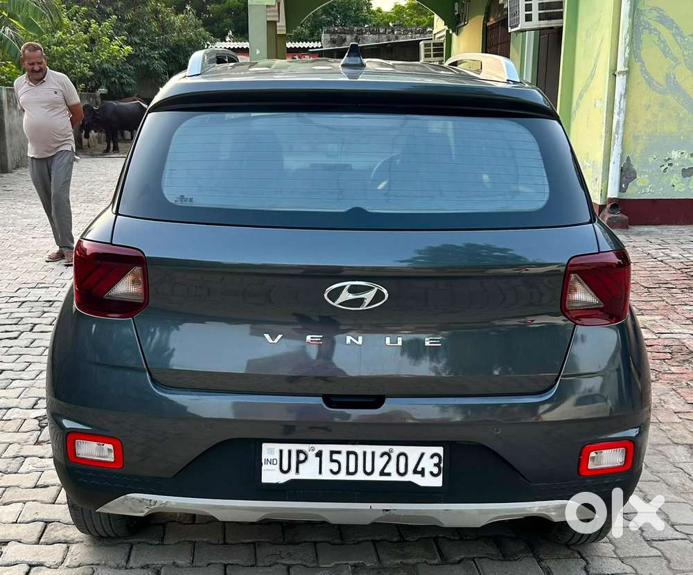 Hyundai Venue Petrol 2022