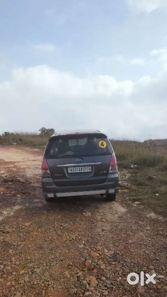 Toyota Innova 2.5 G 2010 Top Model Bucket Seat . Tip Top Condition New