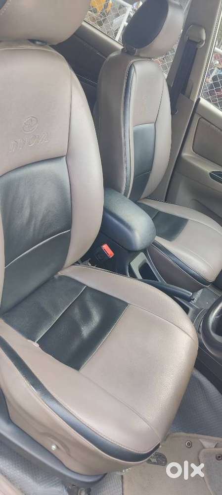 Toyota Innova 2.5 G (diesel) 8 Seater, 2015, Diesel