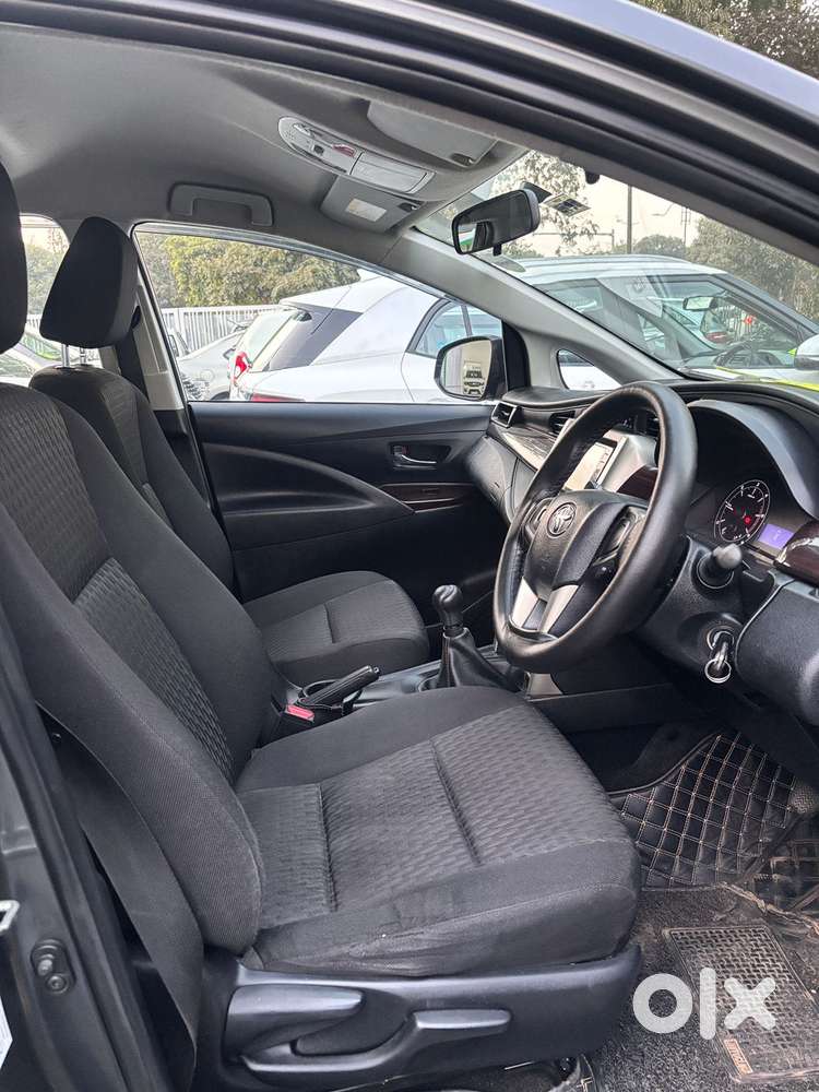Toyota Innova Crysta 2.4 G Mt 7 Str, 2018, Diesel