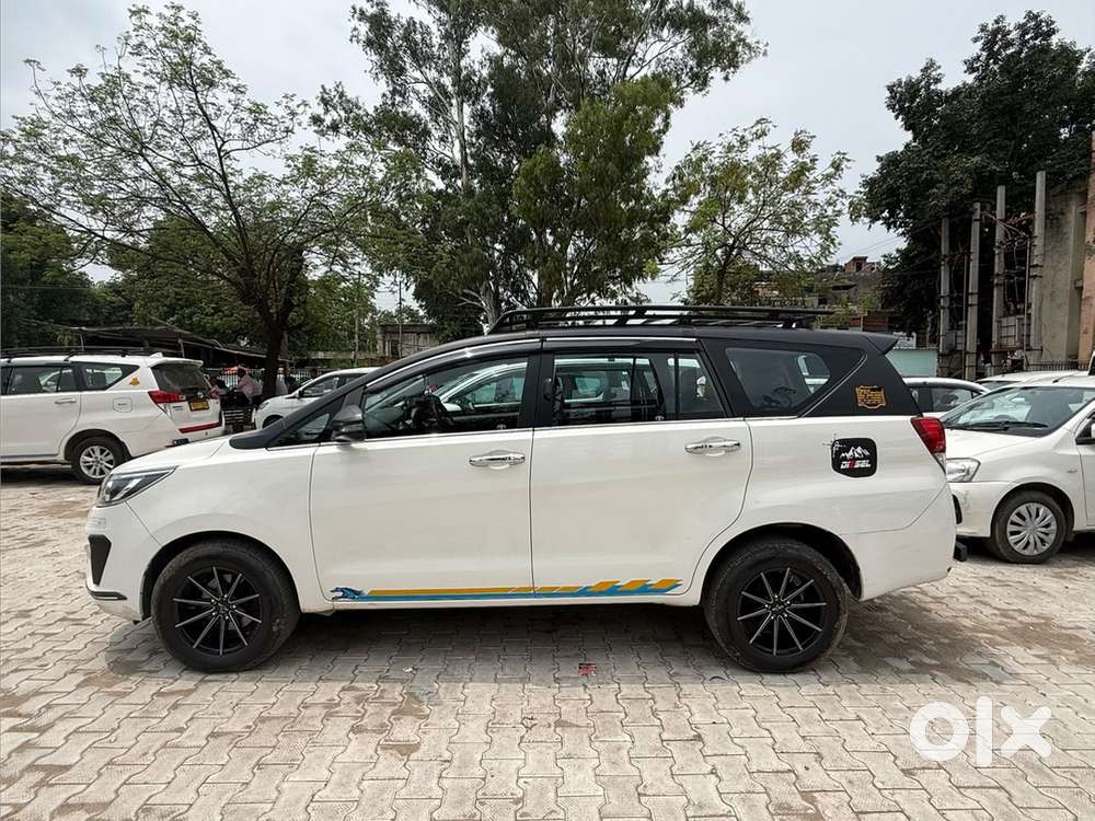 2022 Toyota Innova Crysta