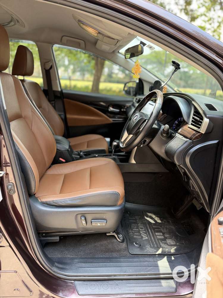 Toyota Innova Crysta 2.8z Automatic, 2017, Diesel