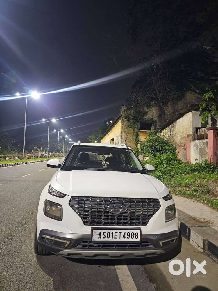Hyundai Venue 2021 Petrol 114000 Km Driven