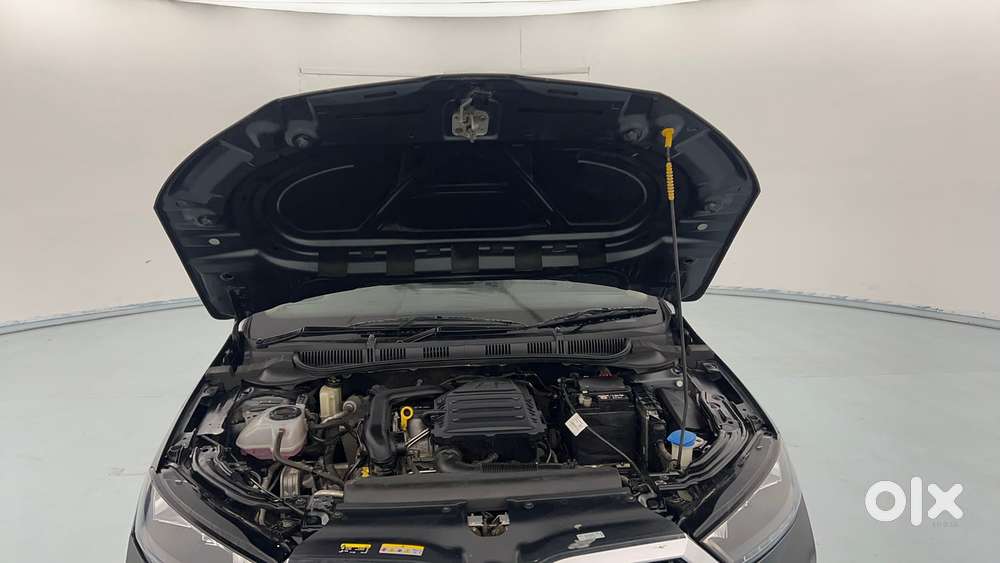 Skoda Slavia Active 1.0l Tsi Mt, 2023, Petrol