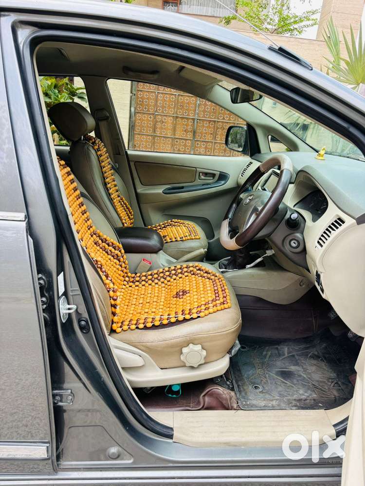 Toyota Innova 2.5 G (diesel) 7 Seater, 2013, Diesel