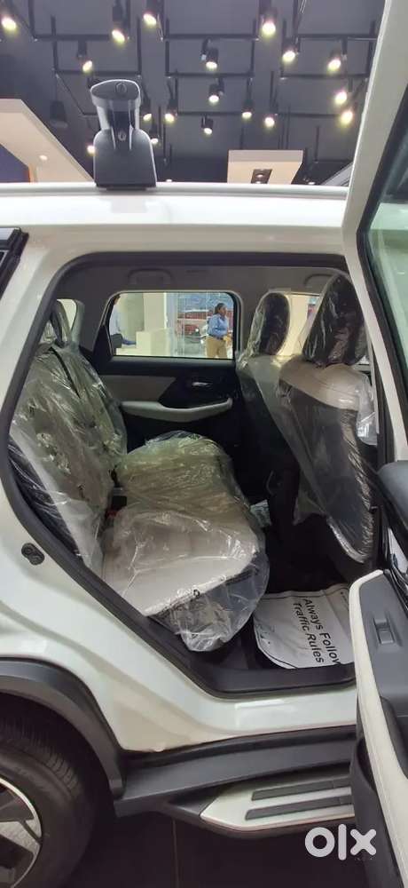 Maruti Suzuki Victoris Zxi+ (o) 4wd 1.6l At 2026