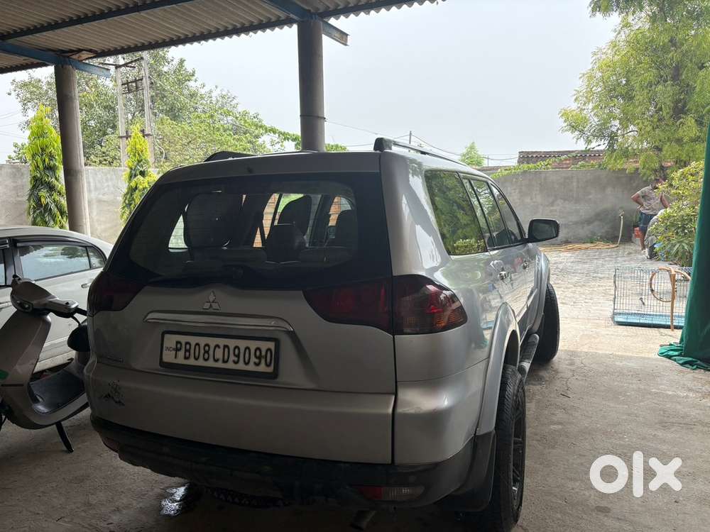 Mitsubishi Pajero Sport 2012
