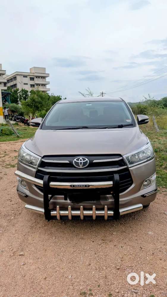 Toyota Innova Crysta 2017 Diesel 136000 Km Driven