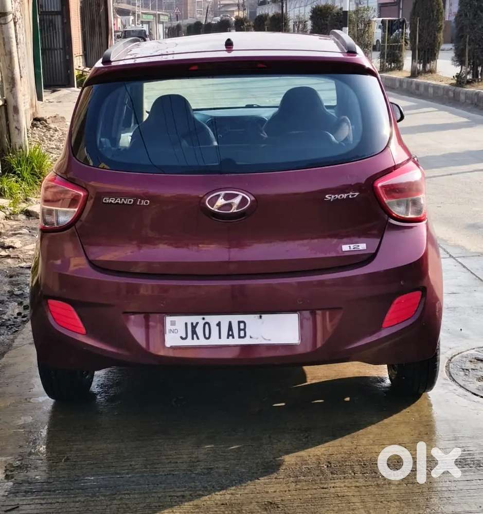 Grand I10 Sportz Petrol