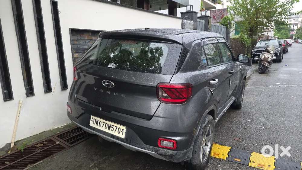 Hyundai New Venue E 2021 Manual Petrol