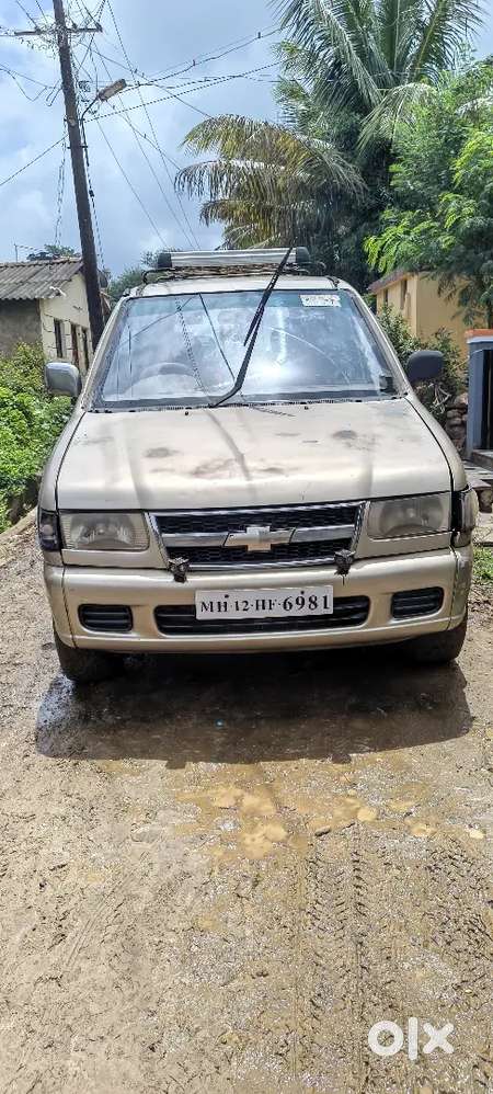 Chevrolet Tavera 10 Seater 2012 Model