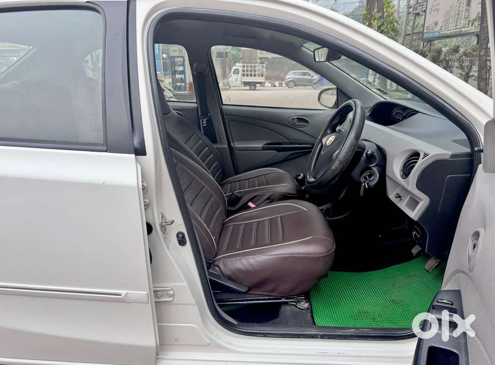 Toyota Etios 2010-2012 G, 2011, Petrol