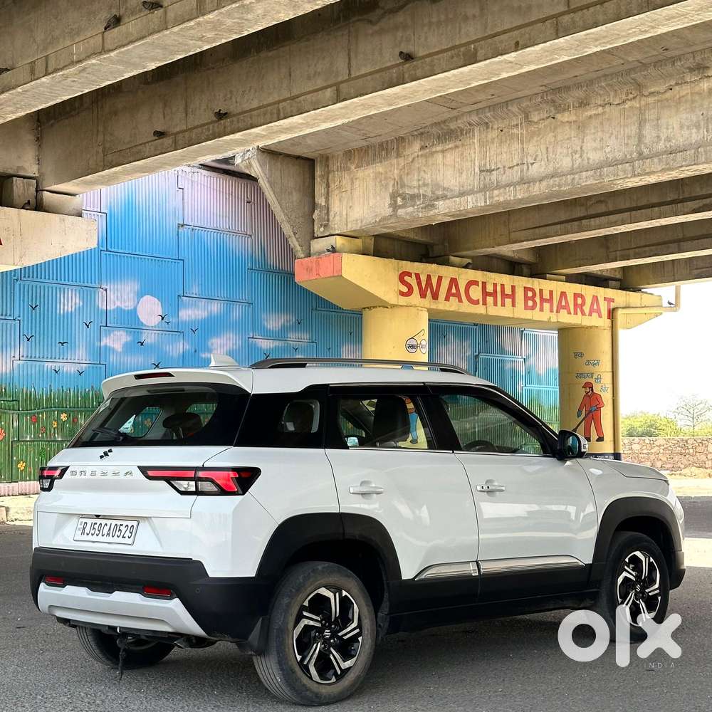 Maruti Suzuki Brezza Zxi S-cng, 2023, Petrol