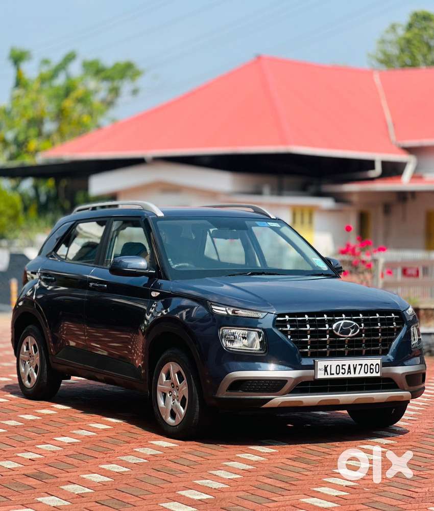 Hyundai Venue 1.2 S Plus, 2020, Petrol