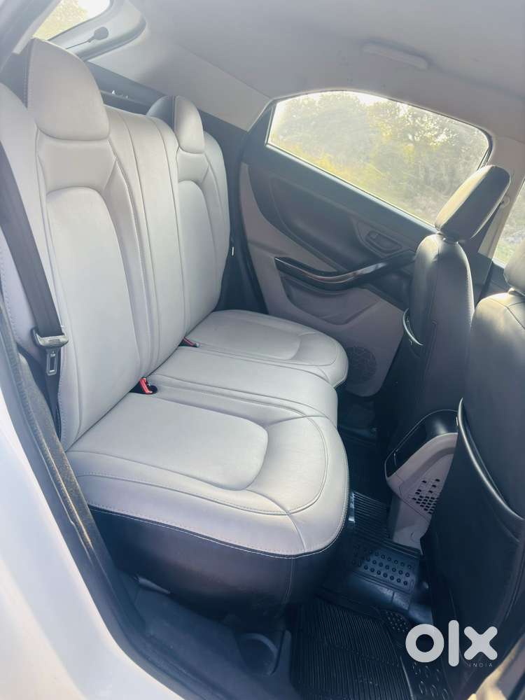 Tata Nexon 1.2 Revotron Xma, 2018, Petrol