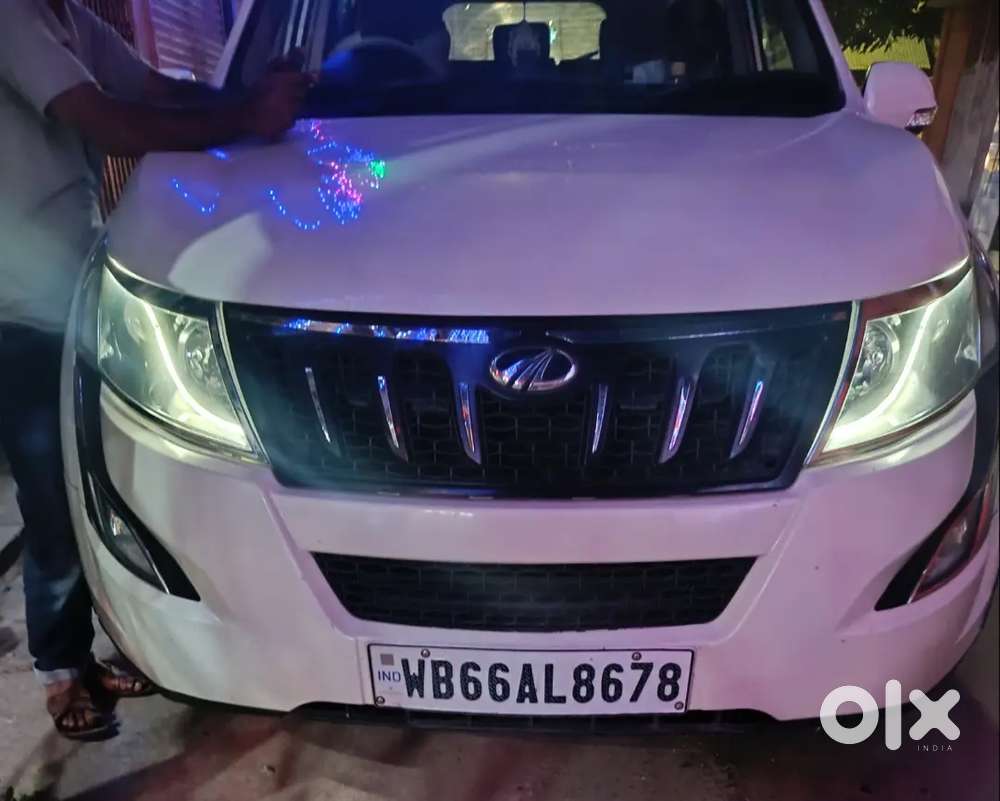 Mahindra Xuv500 2016 Diesel 93066 Km Driven