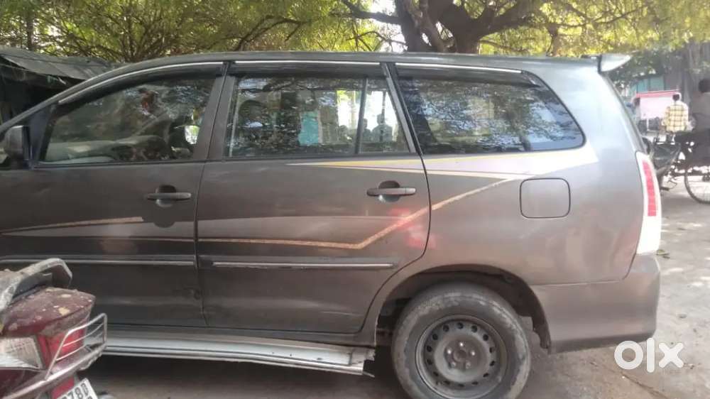 Toyota Innova 2011 Diesel 130123 Km Driven