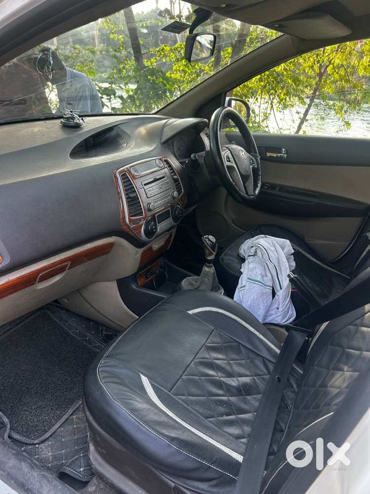 Hyundai I20 2011 Petrol 100000 Km Driven