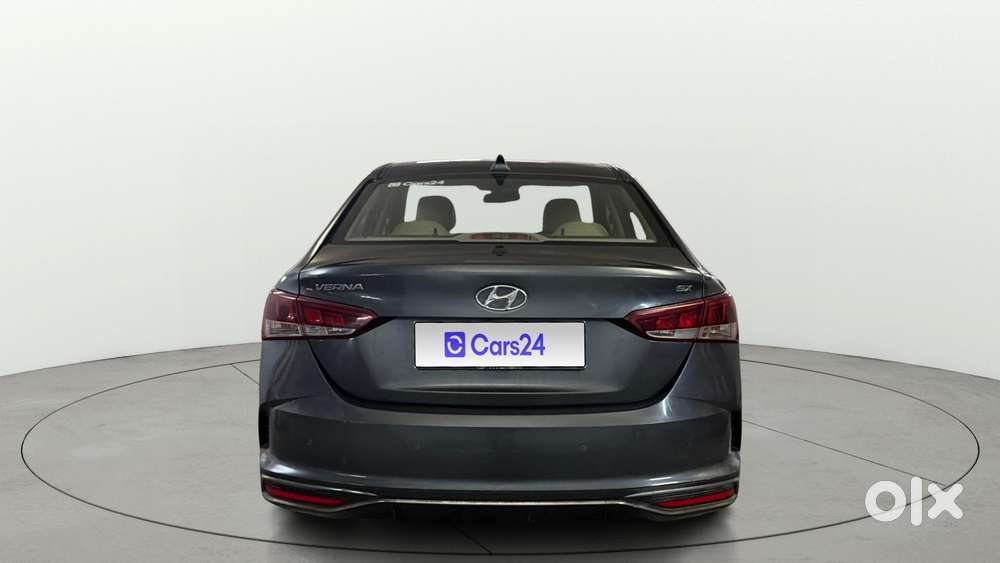 Hyundai Verna 1.5 Sx Vtvt Ivt, 2021, Petrol