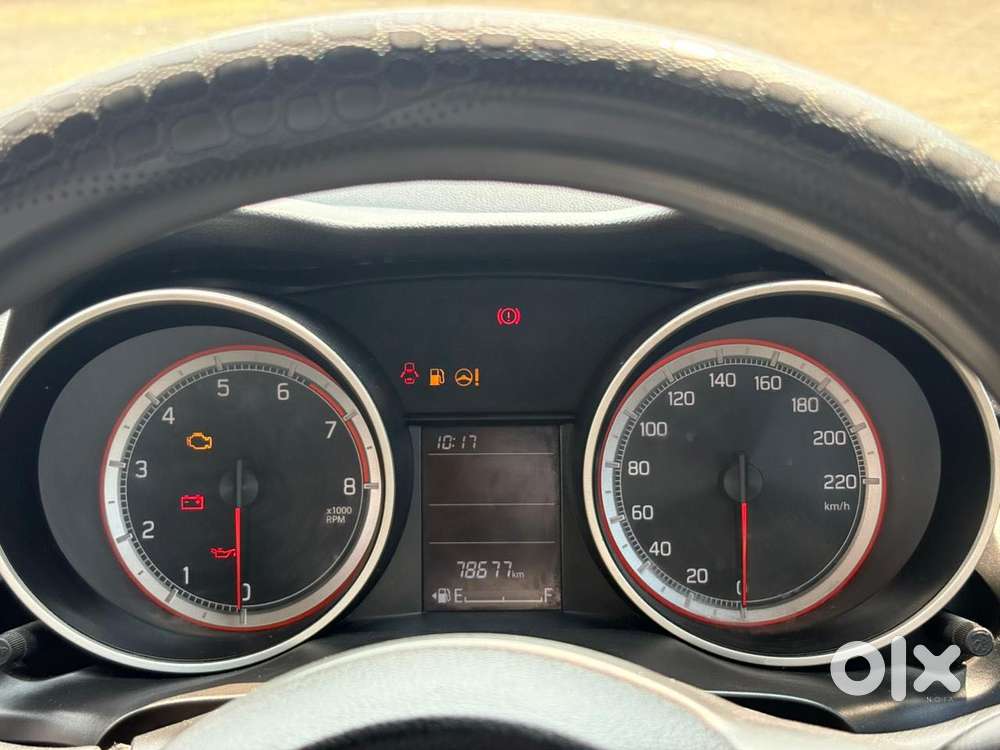 Maruti Suzuki Swift Vxi + Manual, 2022, Petrol