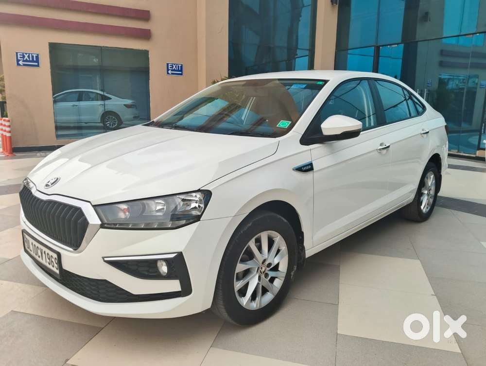 Skoda Slavia 1.0 Ambition Tsi At, 2023, Petrol