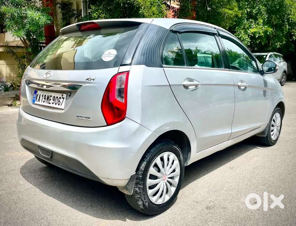 Tata Bolt Revotron Xms, 2015, Petrol