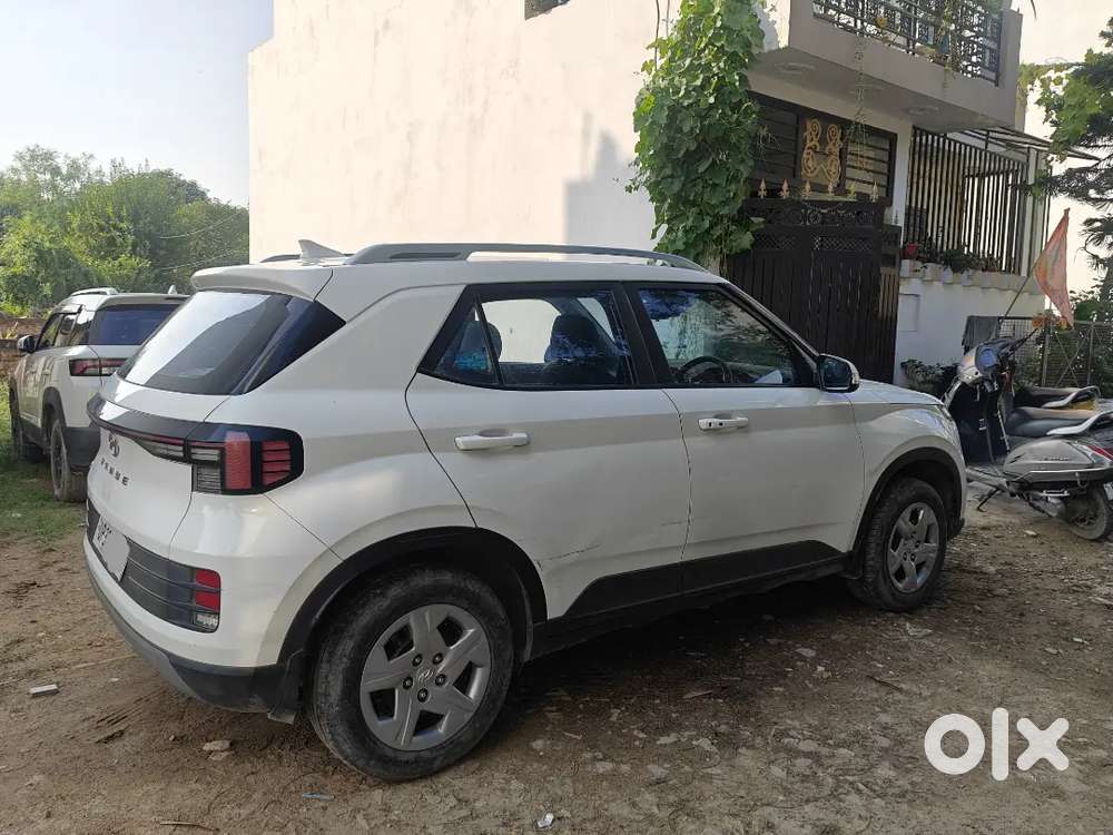Hyundai Venue Petrol 2022