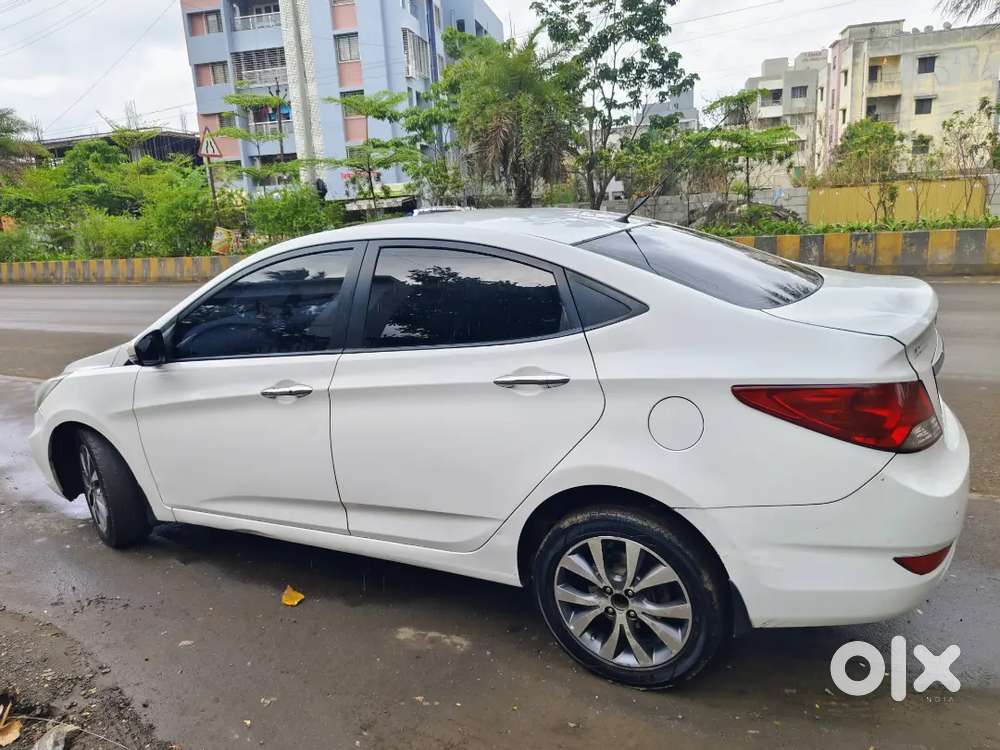 Hyundai Verna 1.6 Crdi Sx  2013  Diesel  White  Excellent Conditio
