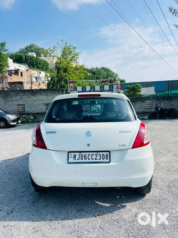 Maruti Suzuki Swift Lxi, 2015, Petrol