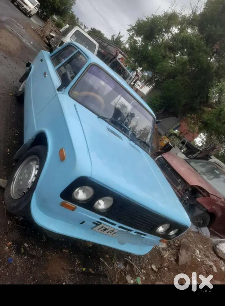 118 Vintage Car