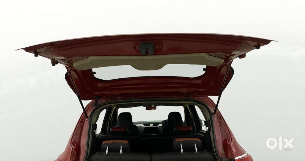 Renault Triber Rxz, 2019, Petrol