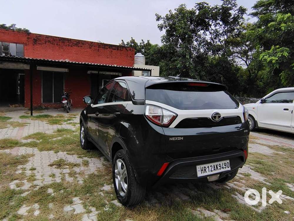 Tata Nexon Amt 1.2 Revotron Xma, 2019, Petrol