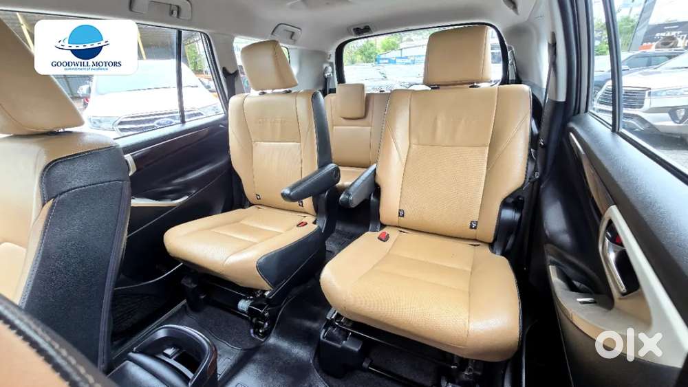 Toyota Innova Crysta [2020-ongoing] 2.4 Zx 7 Str, 2022, Diesel