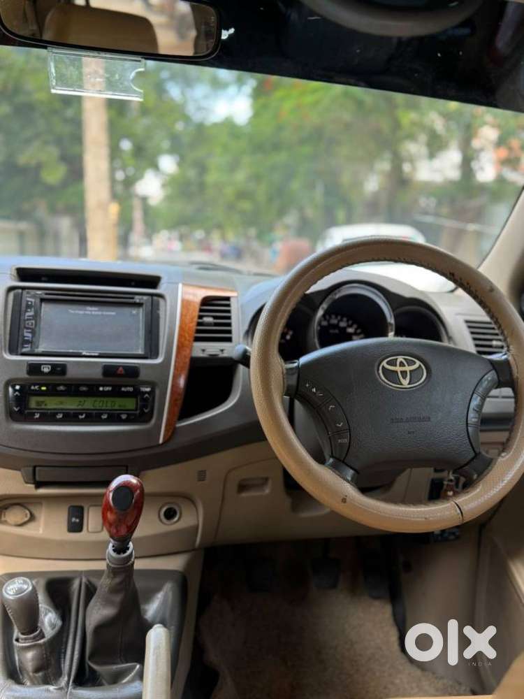Toyota Fortuner 3.0 4x4 Manual, 2011, Diesel