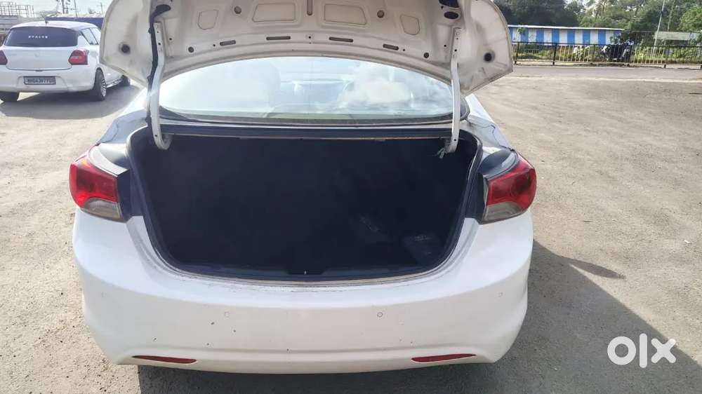 Hyundai Elantra Diesel Manual 2014 1st